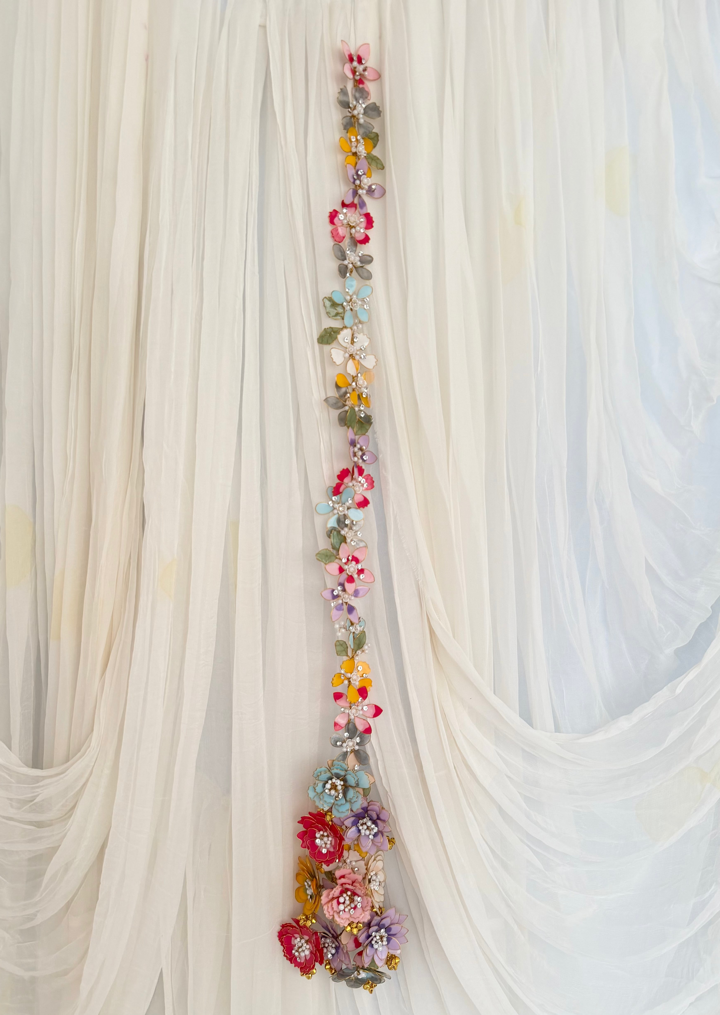 Glorina Floral Braid with Parandas