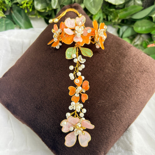 Annalise hand Harness