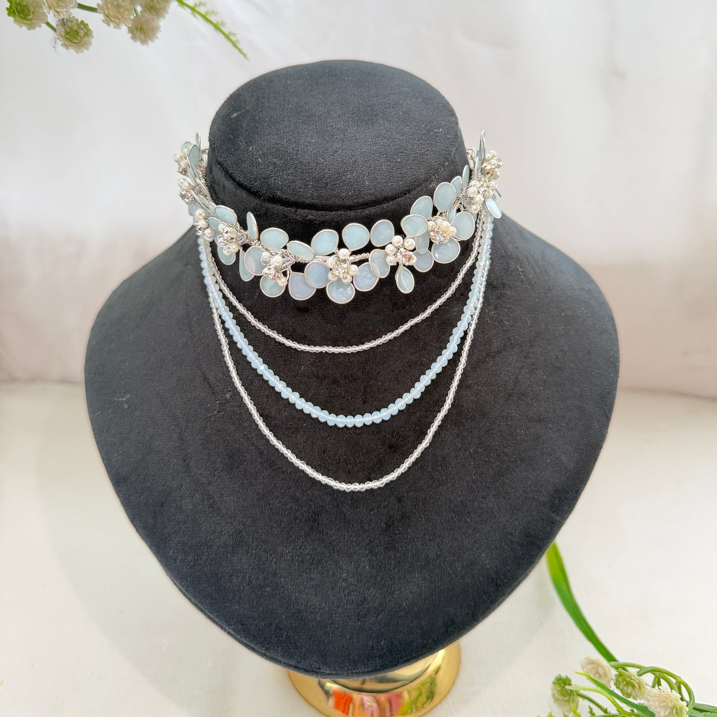 Ojasvi Necklace & earrings