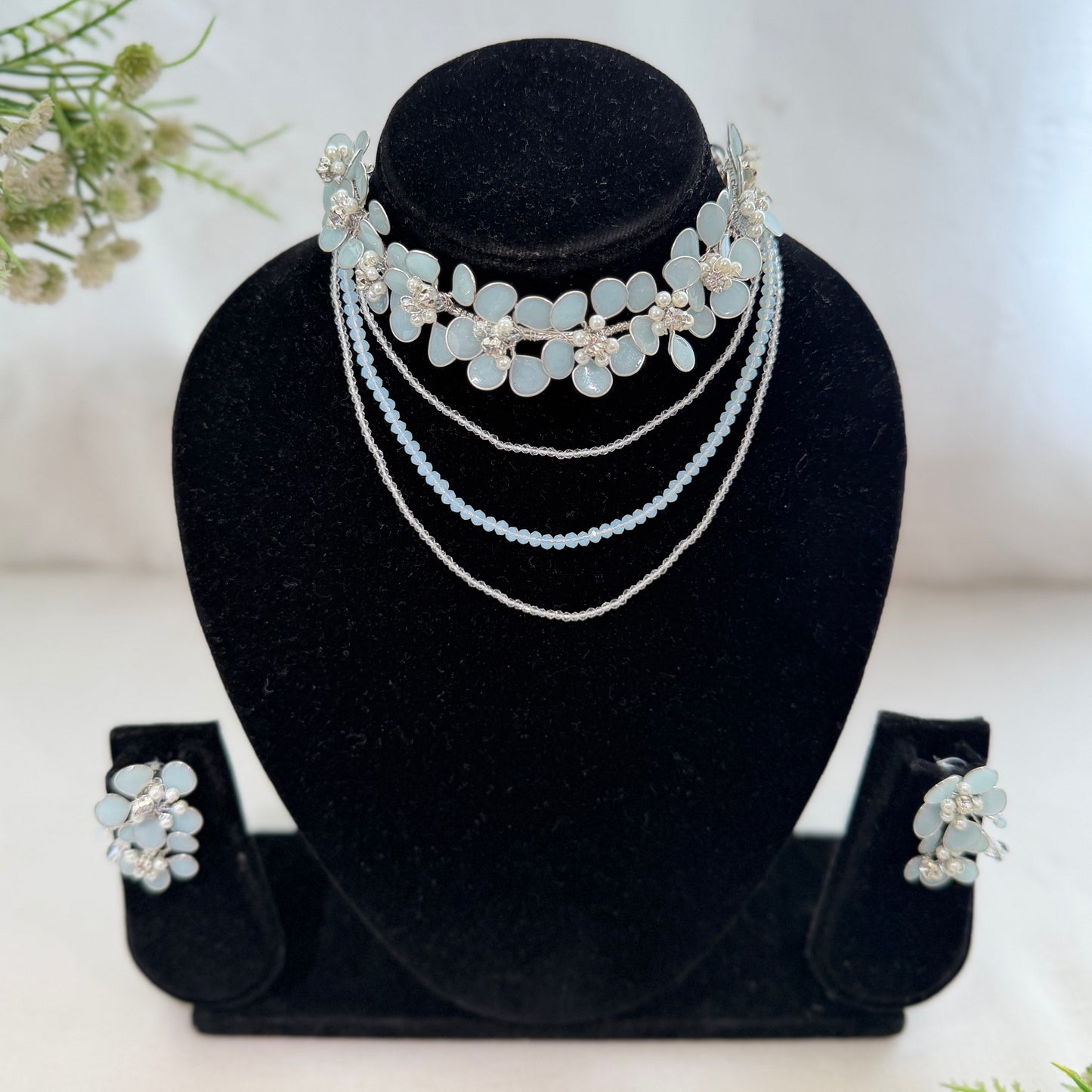 Ojasvi Necklace & earrings