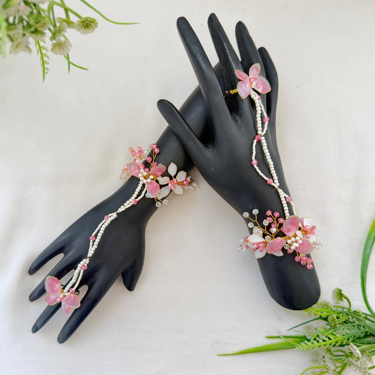 Elaria hand Harness