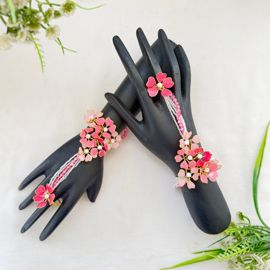 Ixora hand Harness