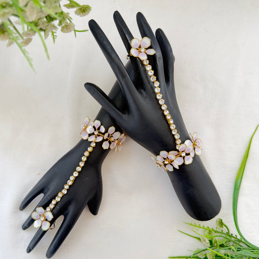 Sofia hand Harness