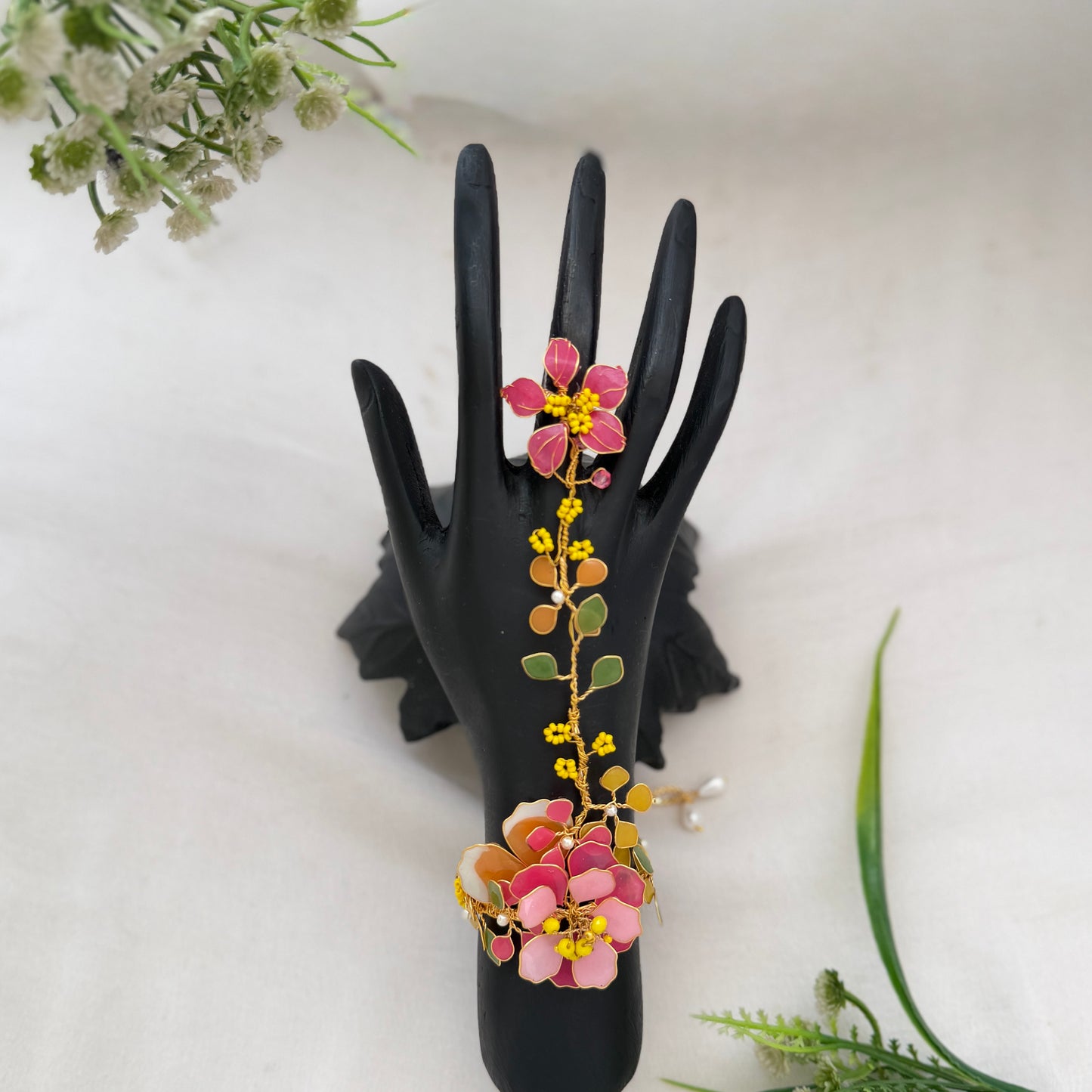 Elia hand Harness