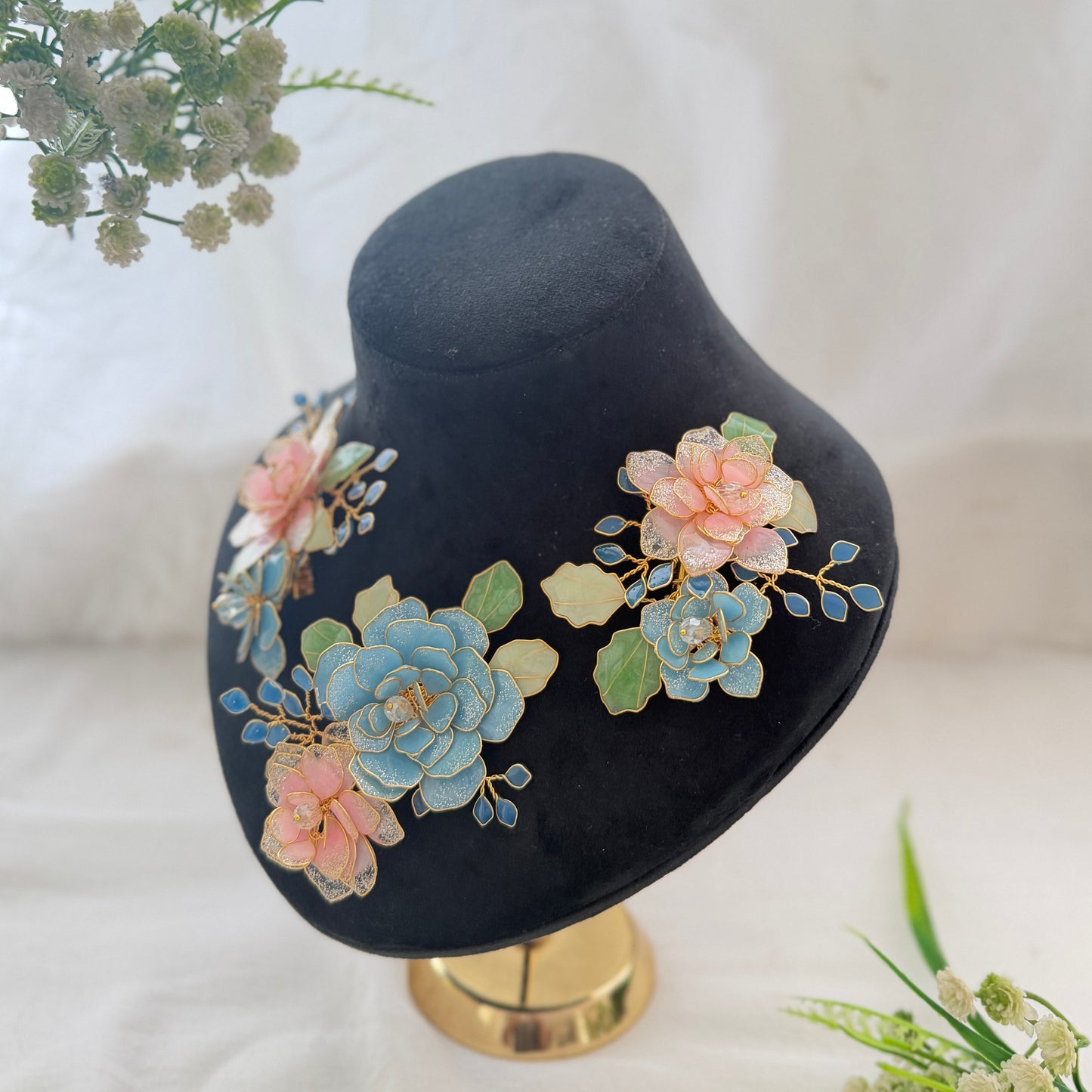 Rozzy Hair Broaches