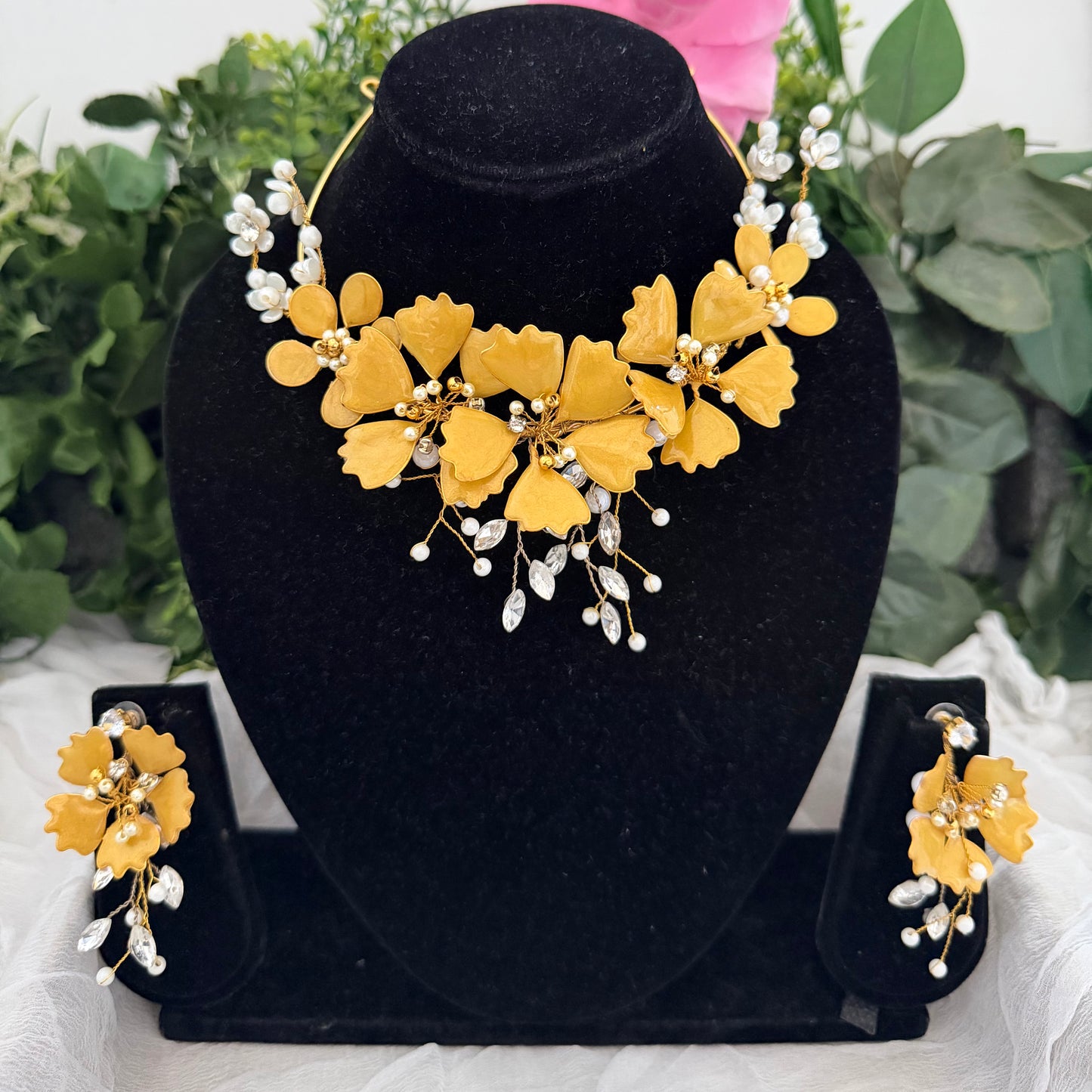 Ivory Necklace & earrings