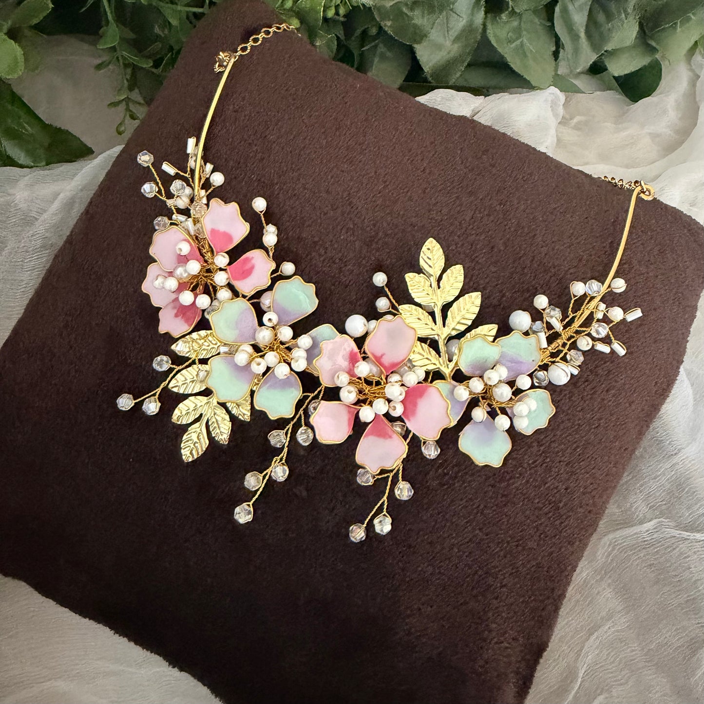 Flona Necklace & earrings