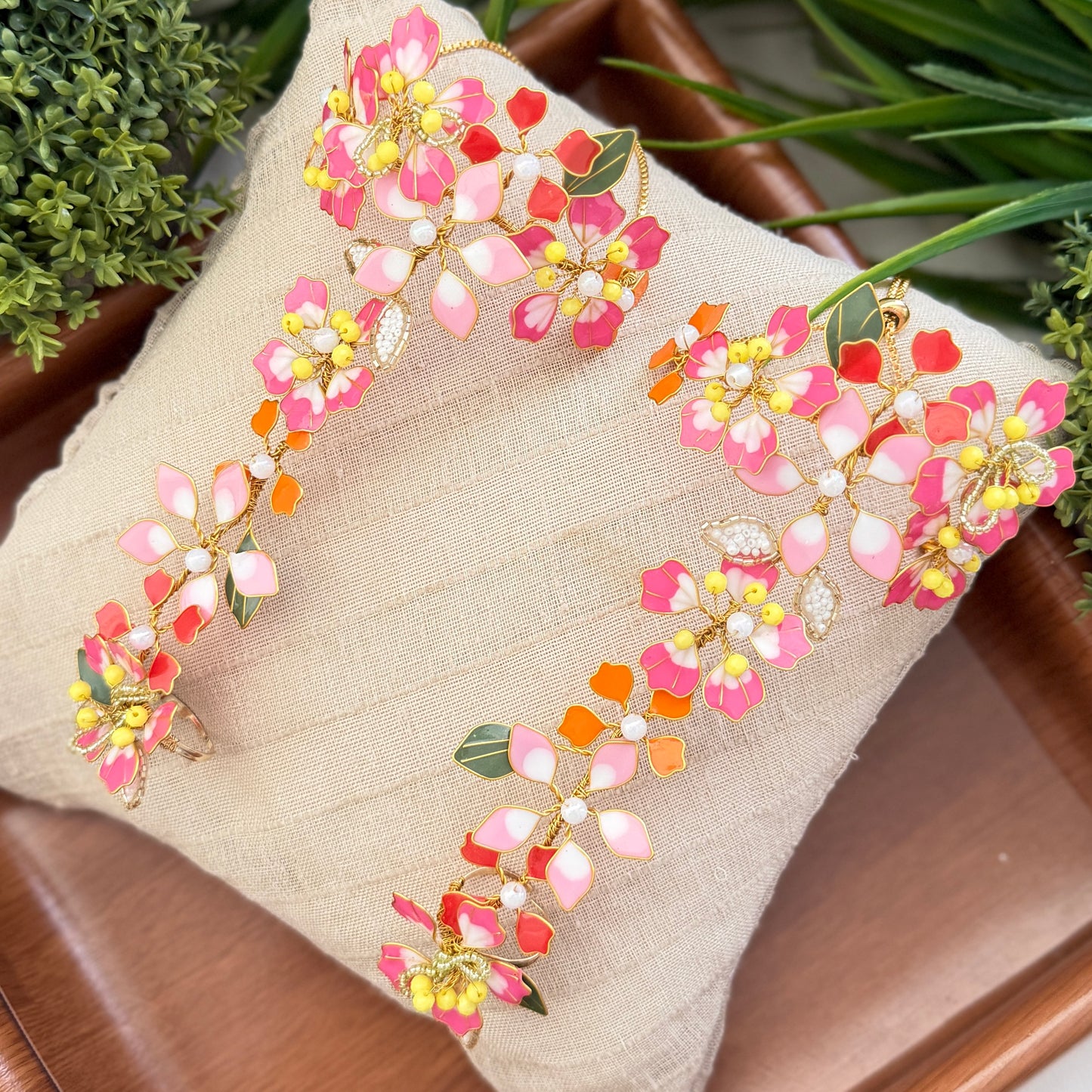 Sira hand Harness
