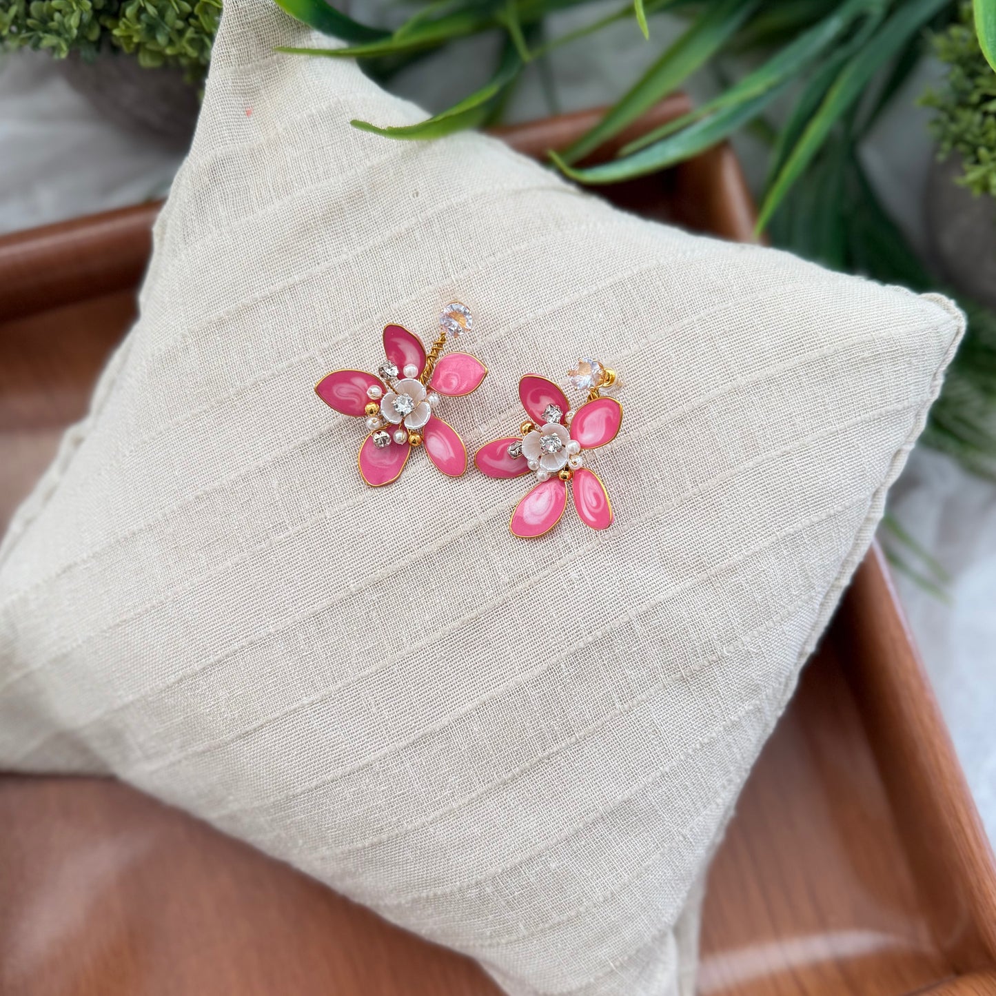 Kiara Necklace & earrings