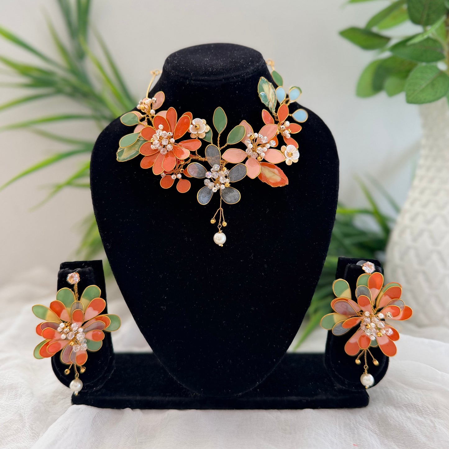 Alayna Necklace & earrings