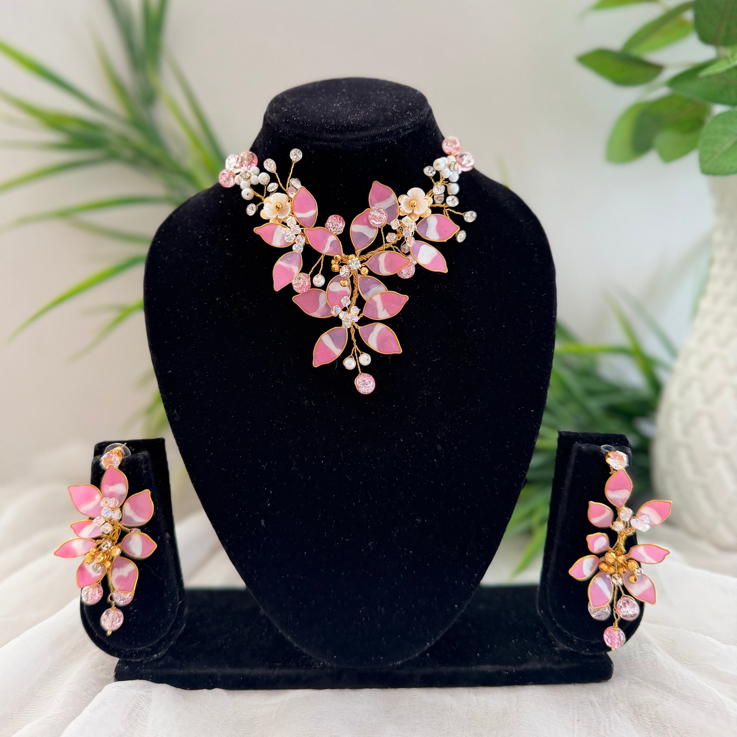 Alma Necklace & earrings