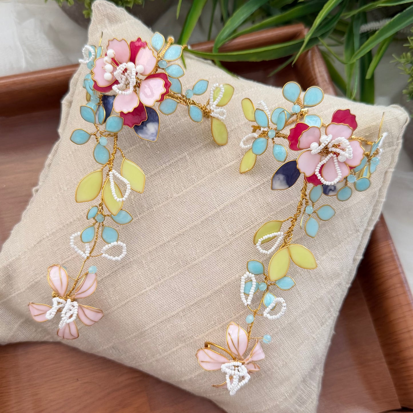 Raya hand Harness