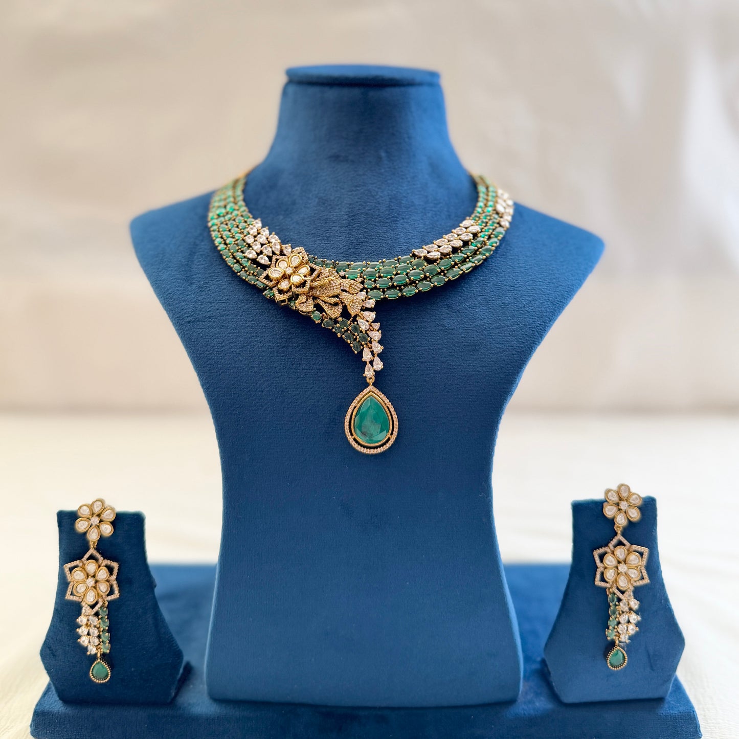 Panna Necklace & earrings