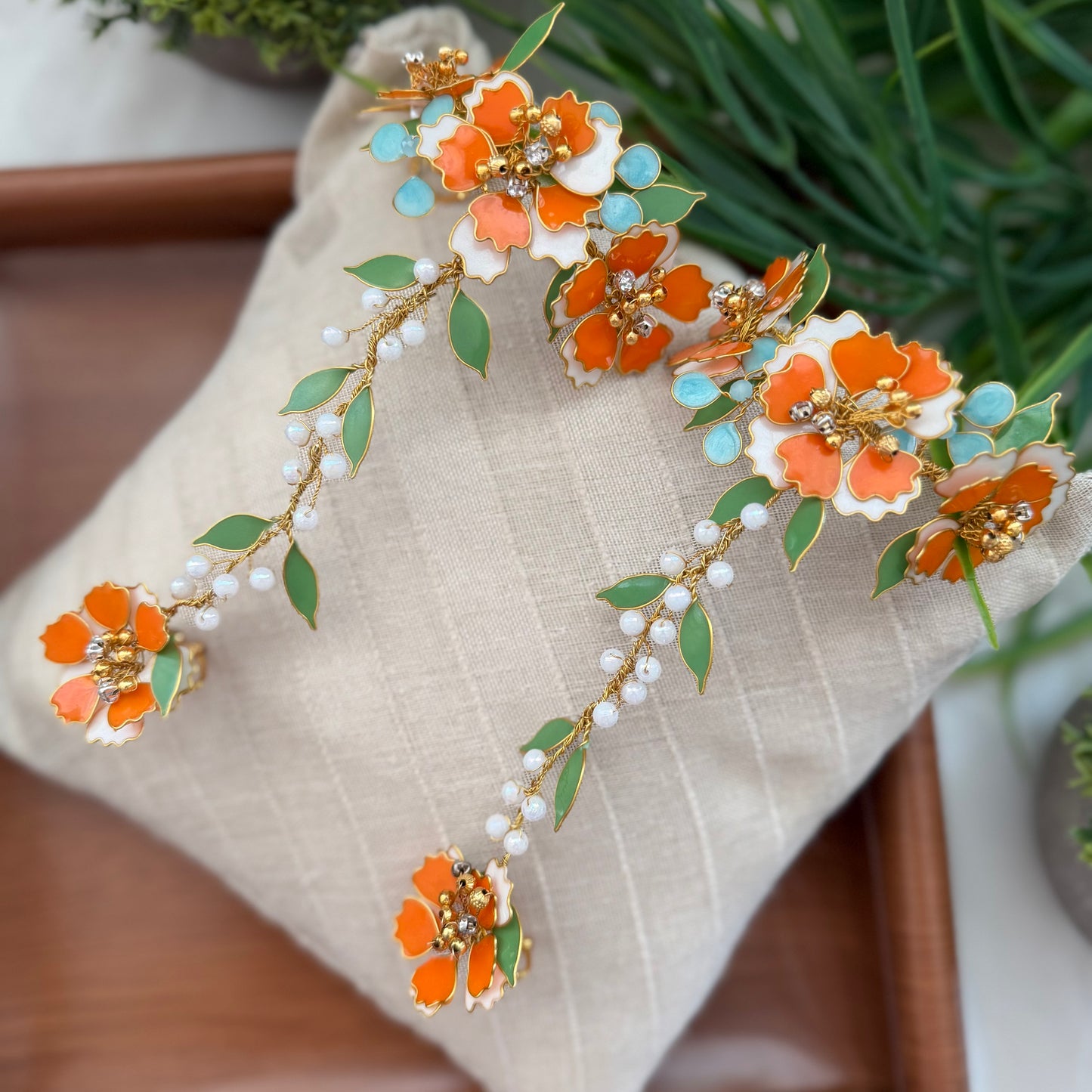 Lyra hand Harness