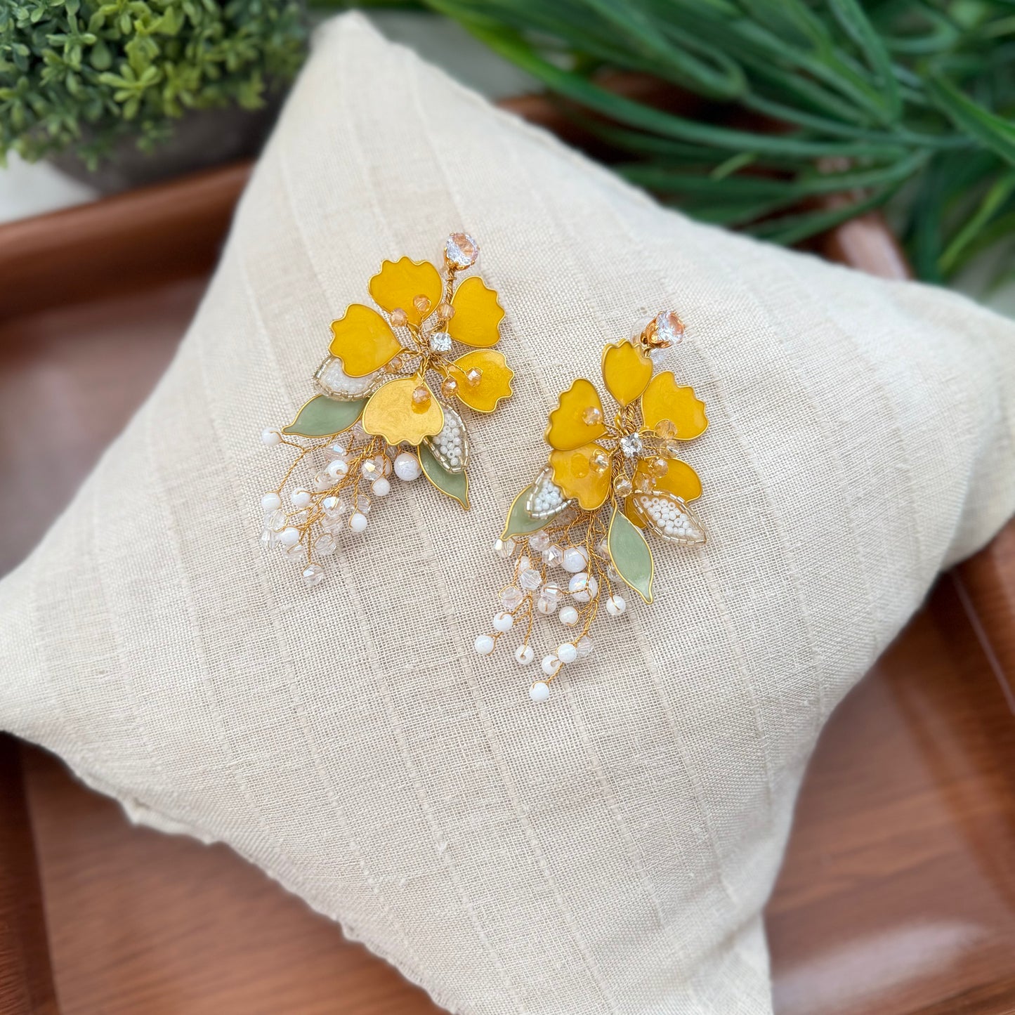 Lucy Necklace & earrings