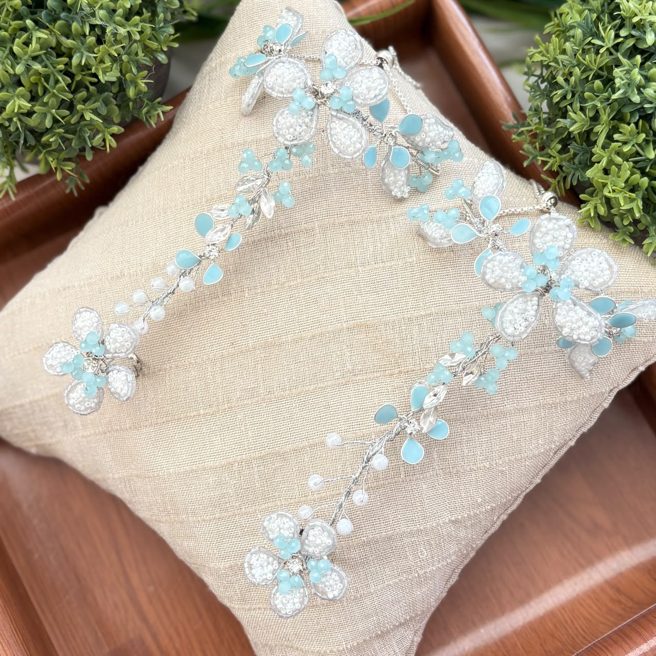 Frozen Bloom hand Harness