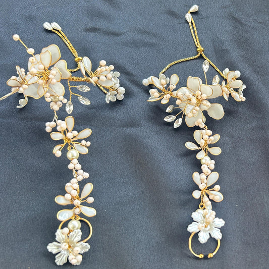 Rose hand Harness