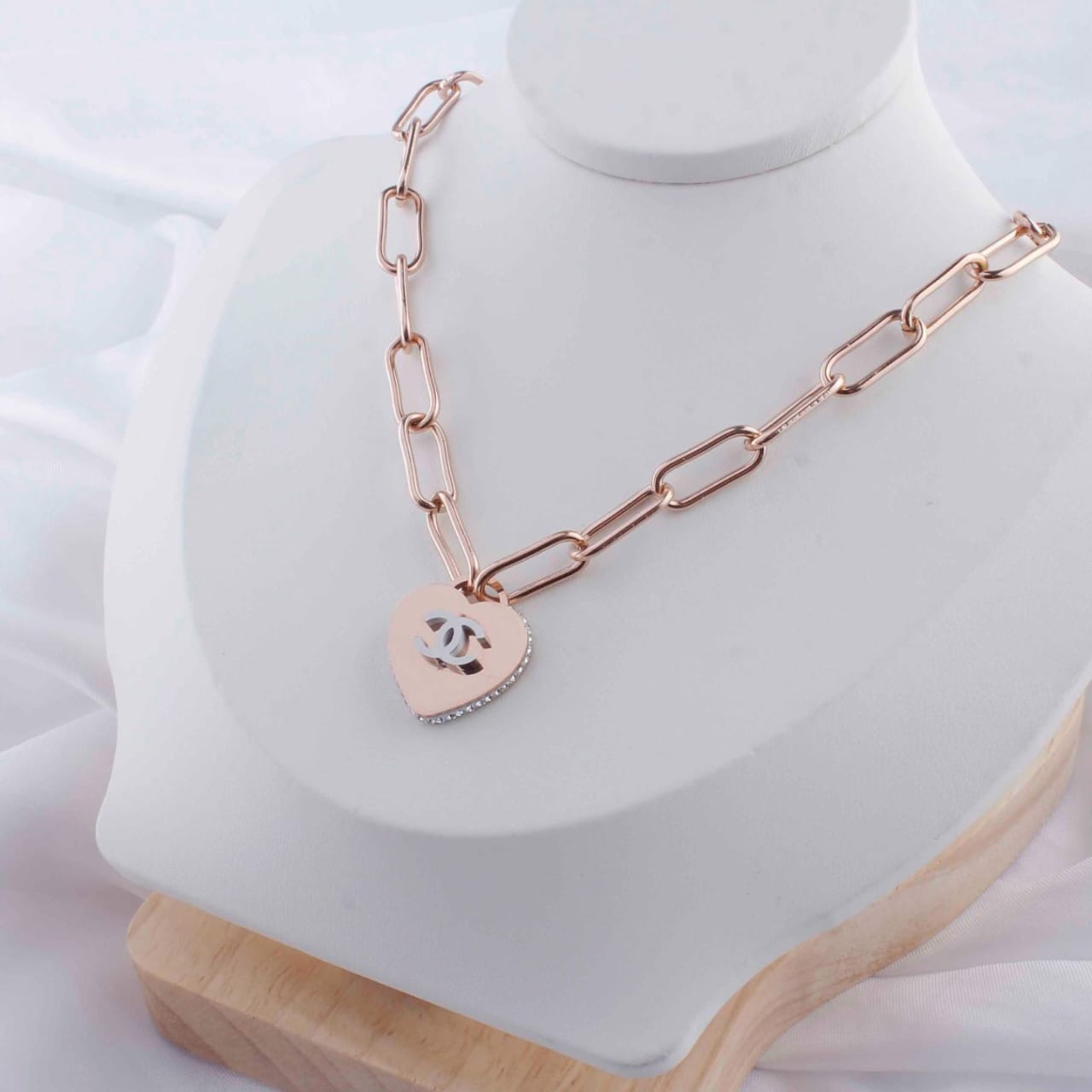 Alivia Chain with Pendent