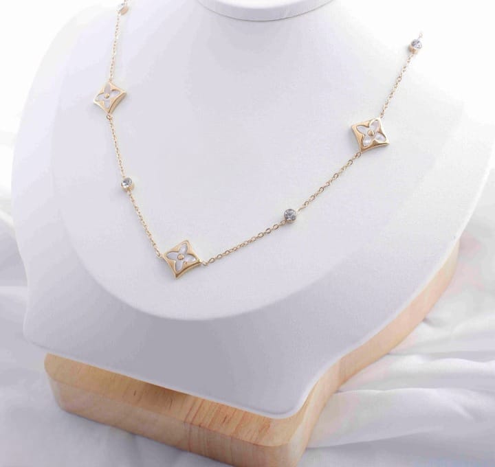 Winter Chain with Pendent