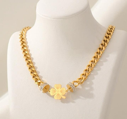 Viviana Chain with Pendent