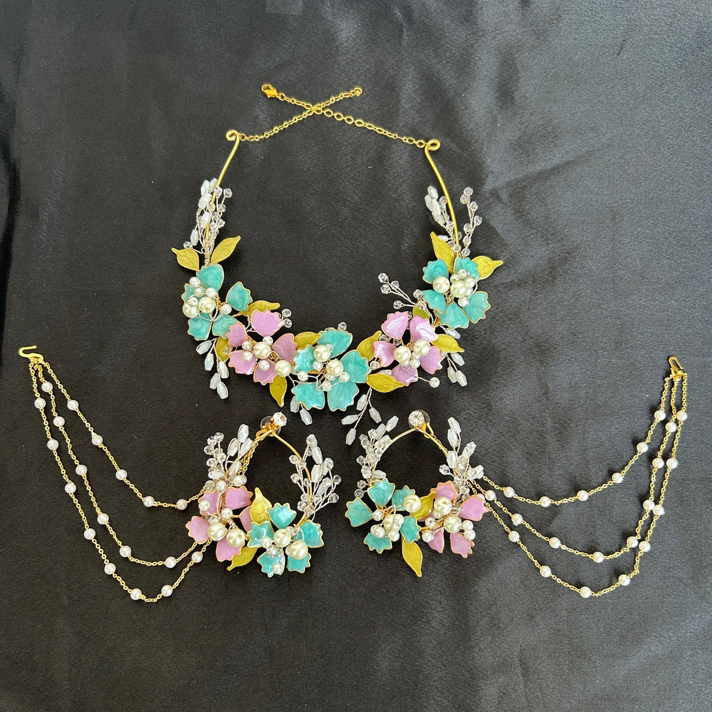 Aria Necklace & earrings
