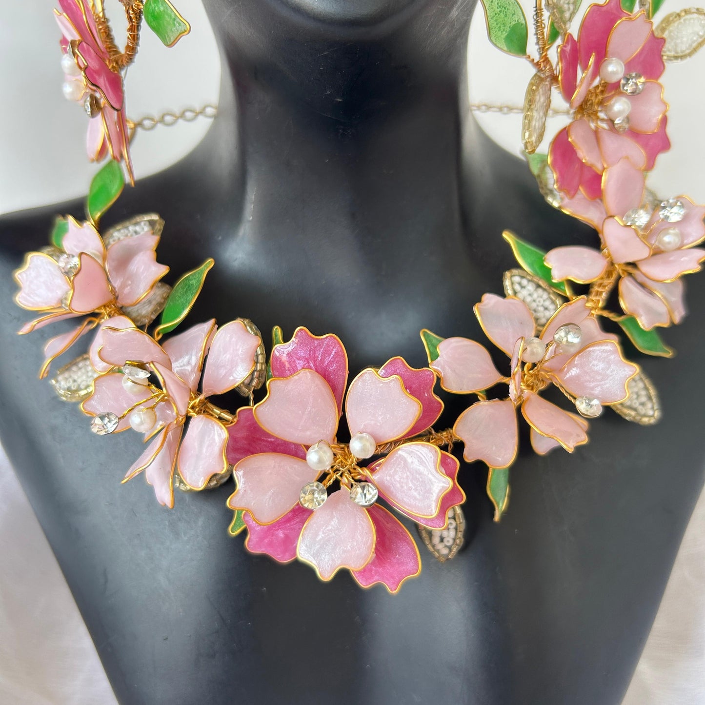 Isabella Necklace & earrings