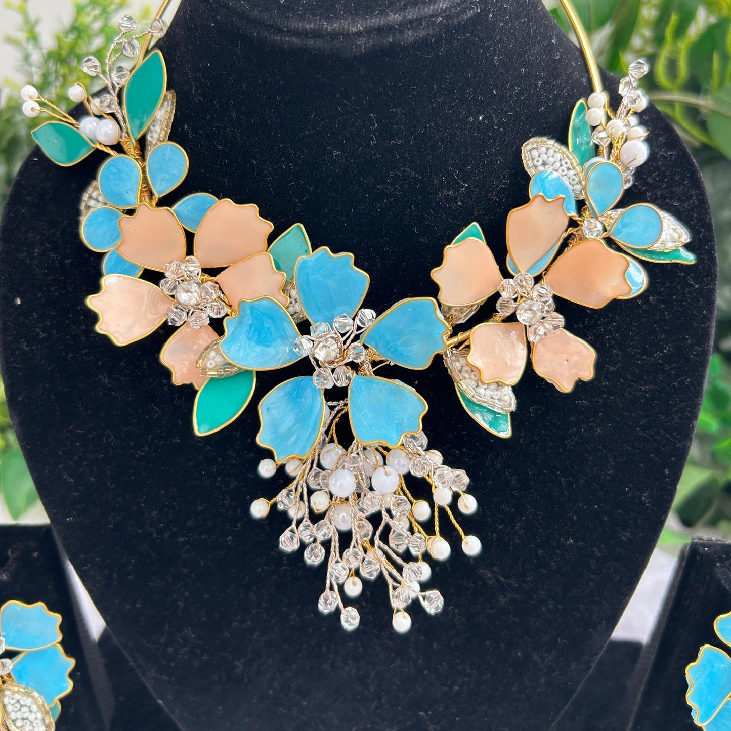 Rosie Necklace & earrings