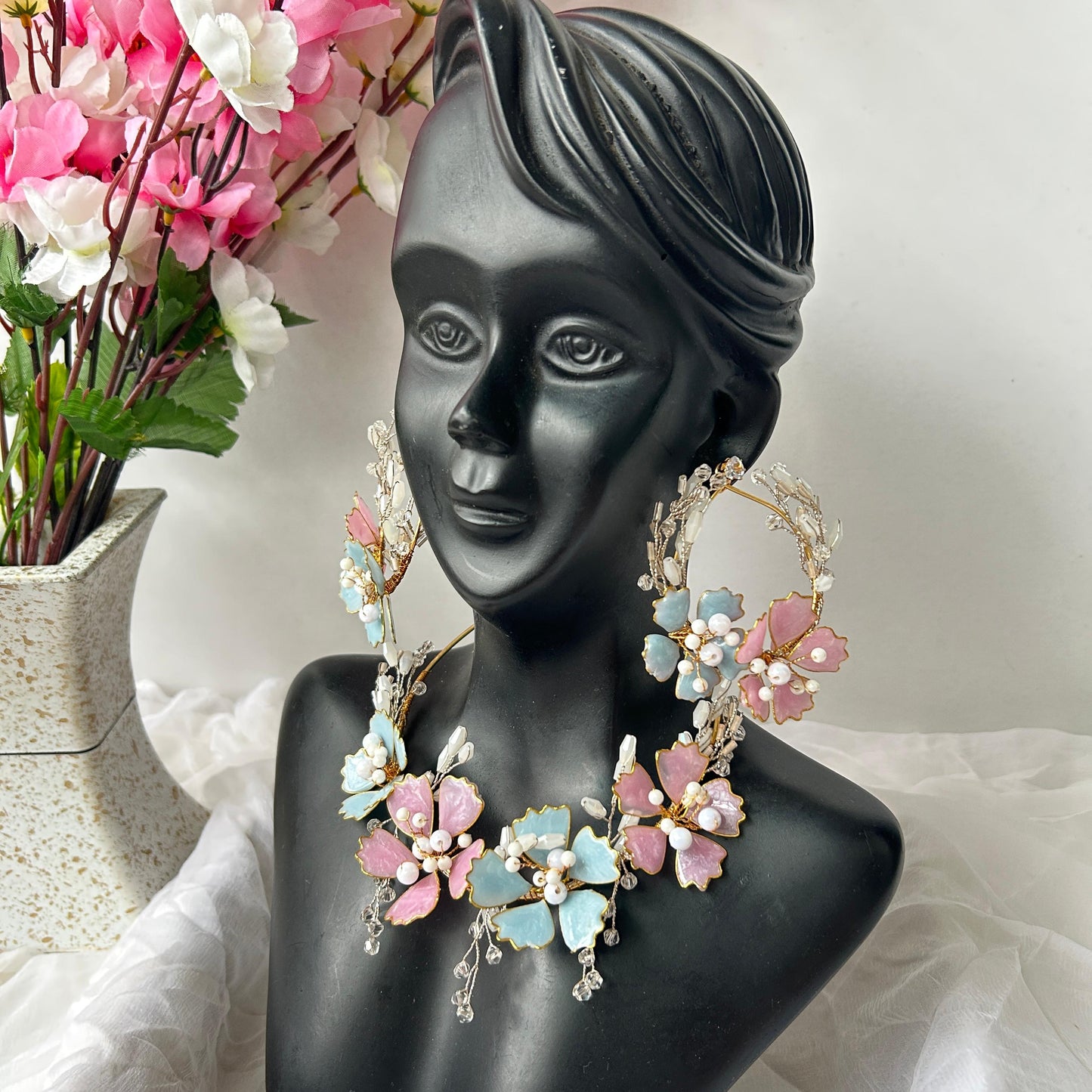 Kylie Necklace & earrings