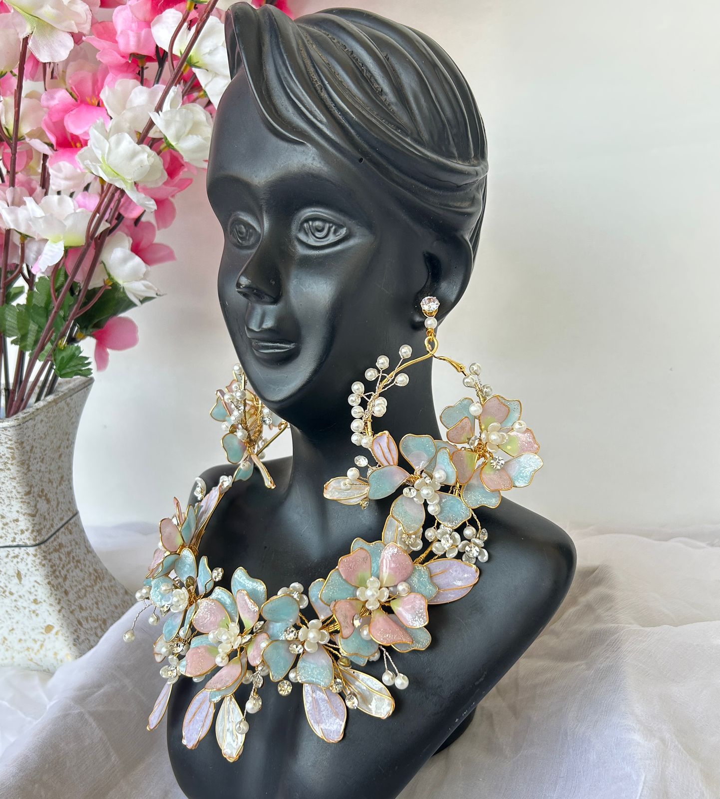Nora Necklace & earrings