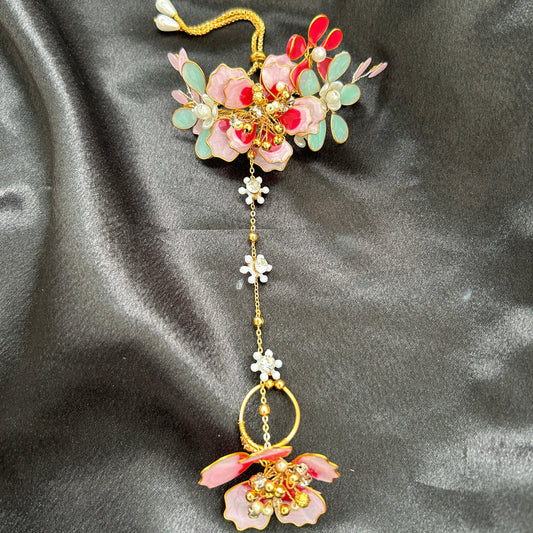 Amora hand Harness