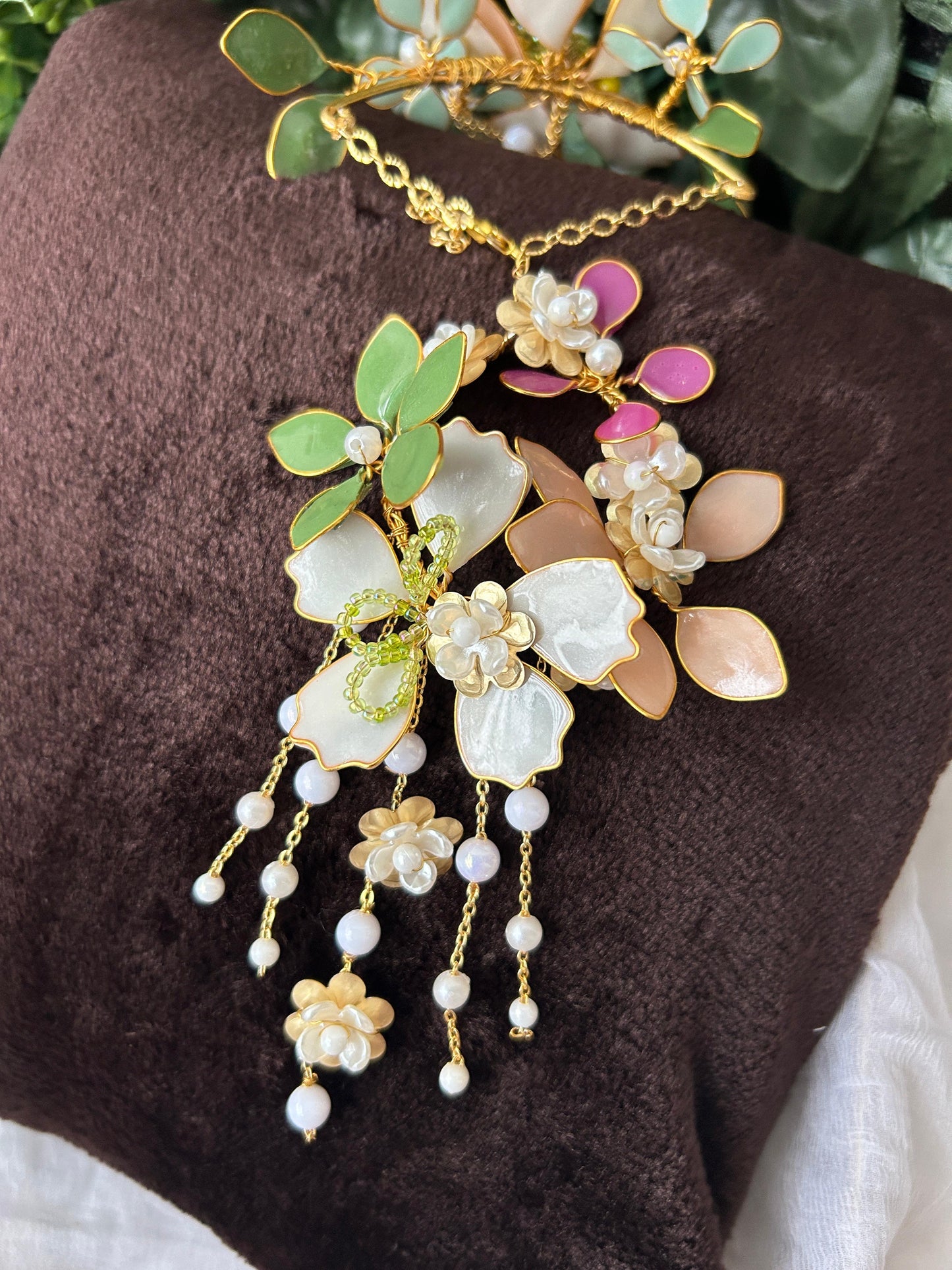 Lilly hand Harness