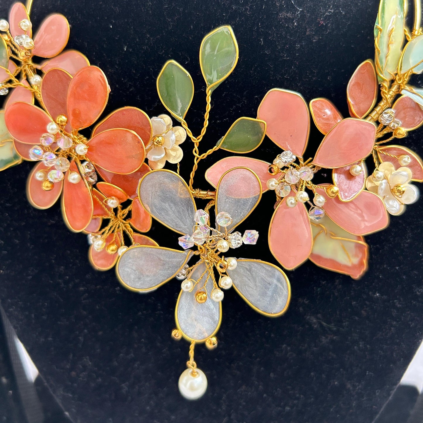 Alayna Necklace & earrings