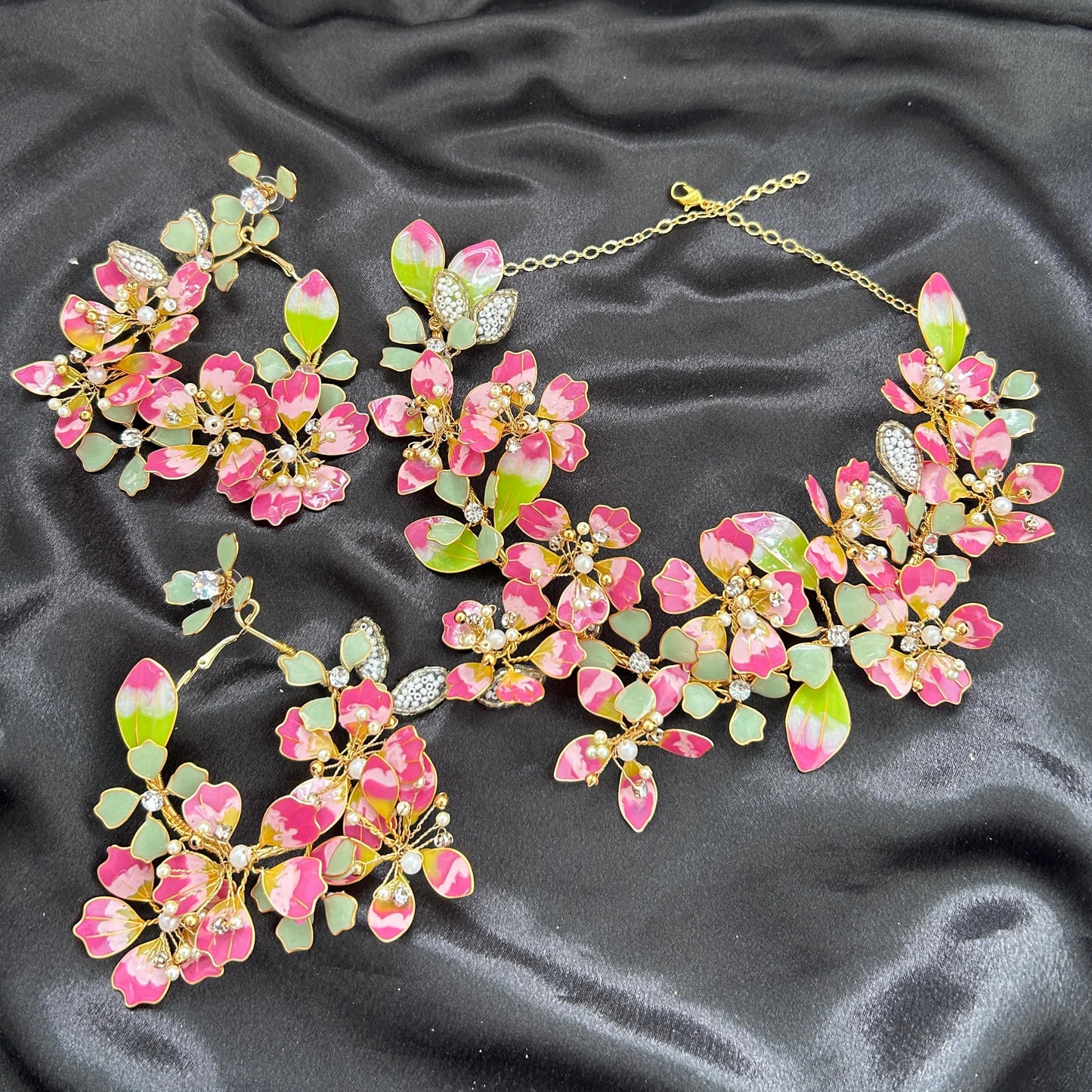 Selena Necklace & earrings