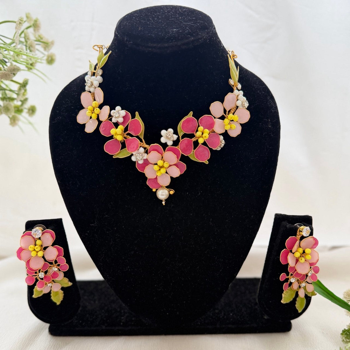 Blossara Necklace & earrings